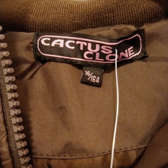Cactus Clone puffer vest - NWT - Picture 3 of 10